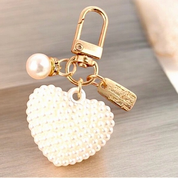 Accessories - NWT Faux Pearl Heart Beaded Bag Charm or Keychain. Bag and Keys Accessories